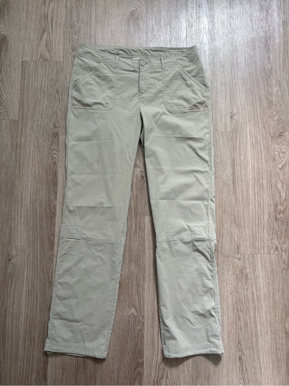 Columbia PFG Women's Straight Leg Pants in Light Tan Hike